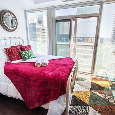 Micasa Suites - Modern Executive Condo Торонто Екстериор снимка