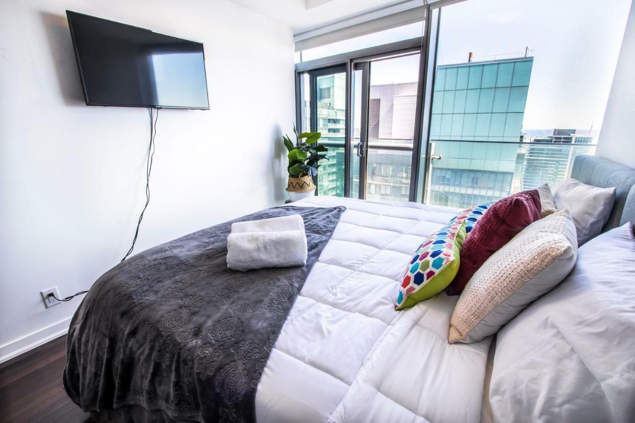 Micasa Suites - Modern Executive Condo Торонто Екстериор снимка