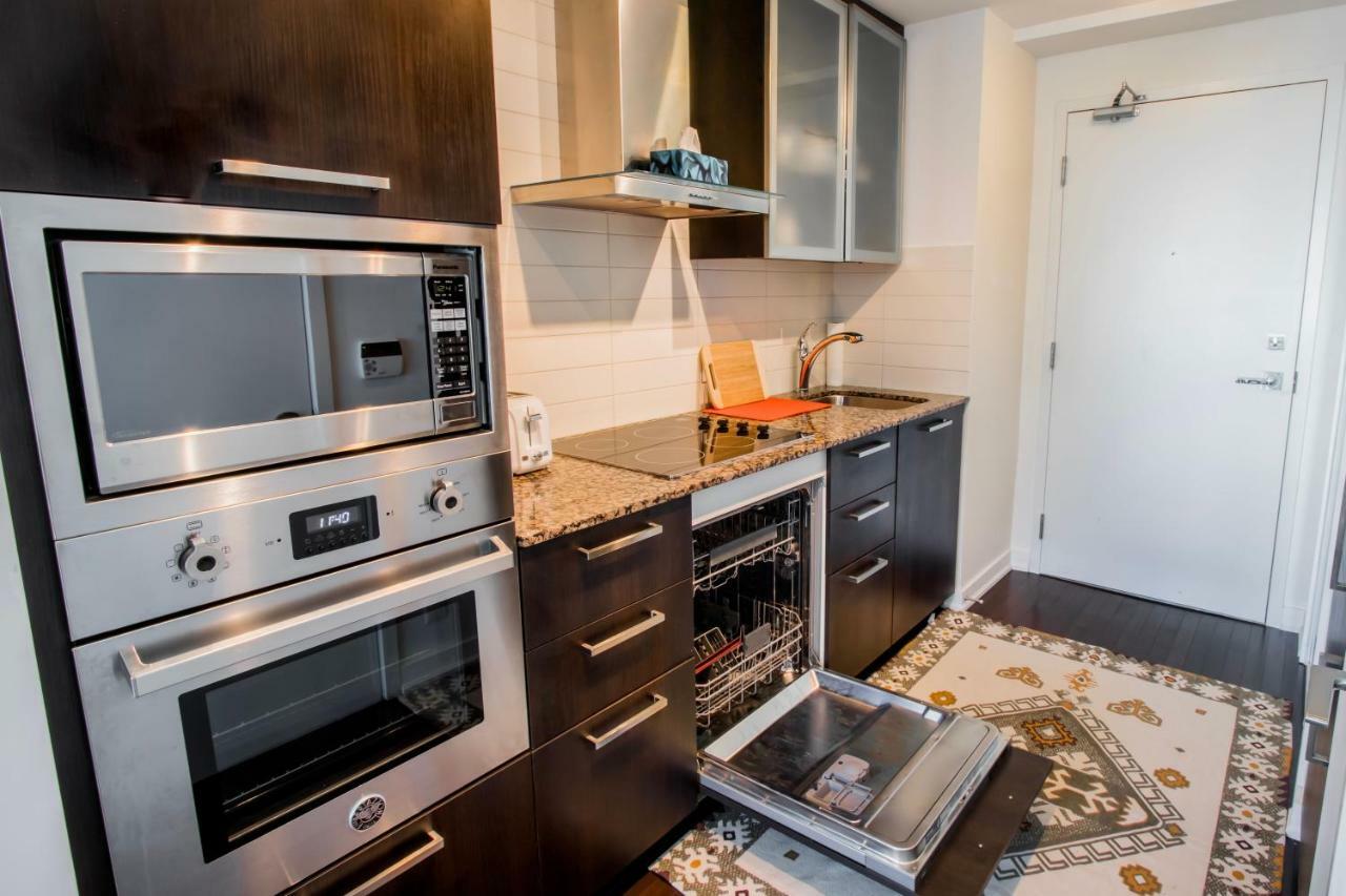 Micasa Suites - Modern Executive Condo Торонто Екстериор снимка